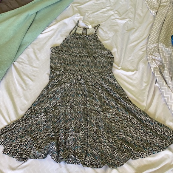 Geometric Patterned Dress - Picture 3 of 3